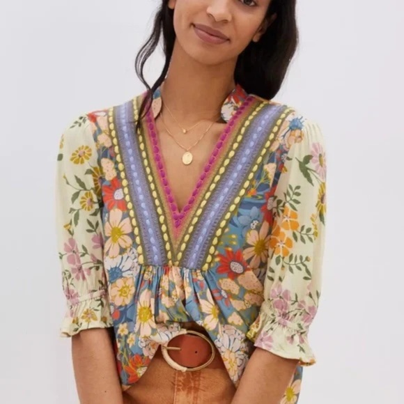 Bl-nk Stephanie Top Sold at Anthropologie Size Medium Blue Motif - Picture 2 of 12